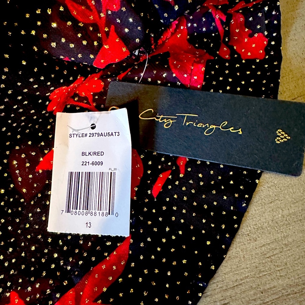 ⭐️HostPick⭐️City Triangles Black & Red Floral Long Sleeve Dress w/ Gold sparkles - Picture 14 of 14
